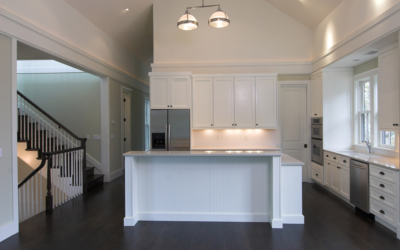 Minimalism Meets Tradition Home - Image 12
