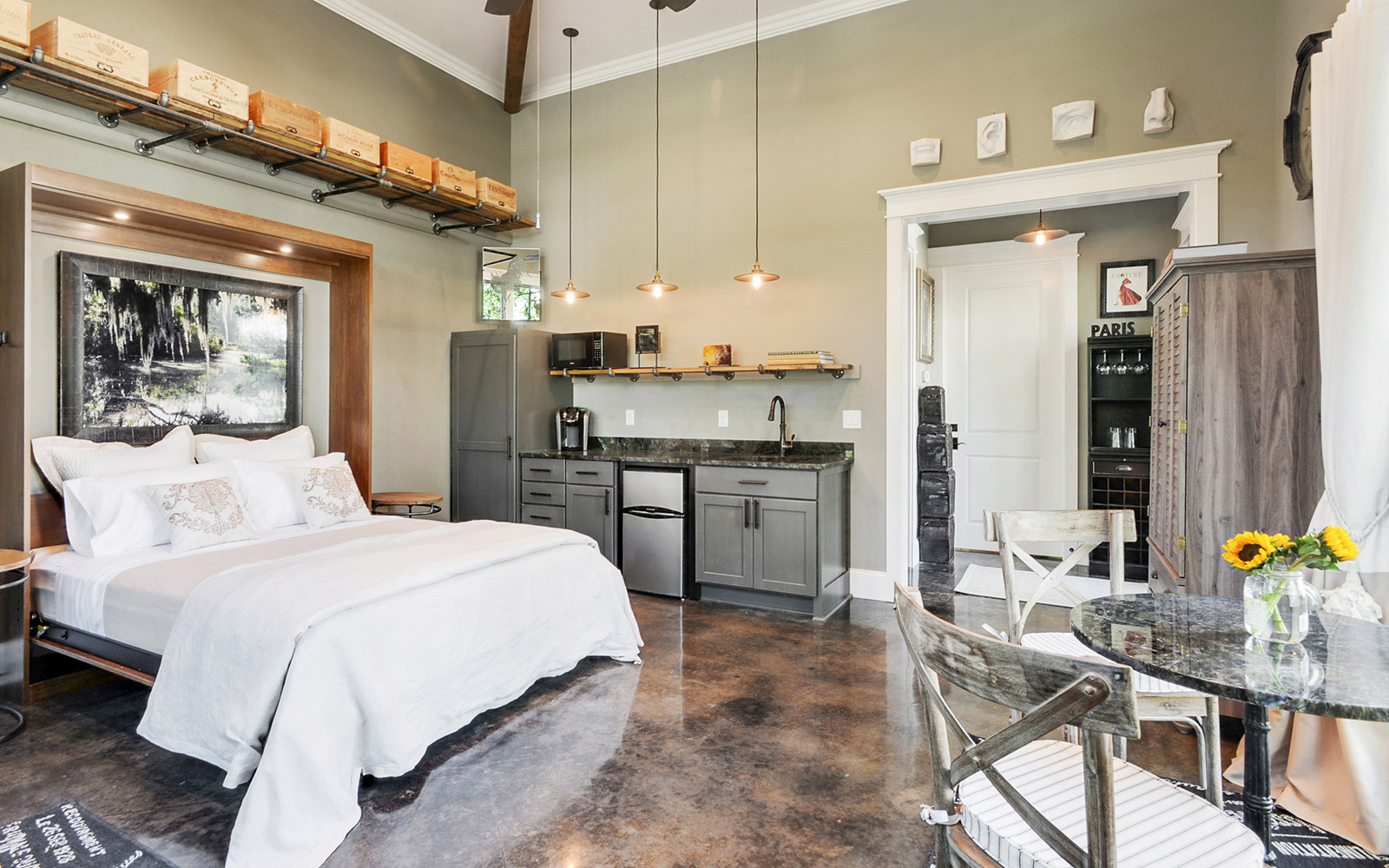 Rustic Garden Studio Home - Image 13