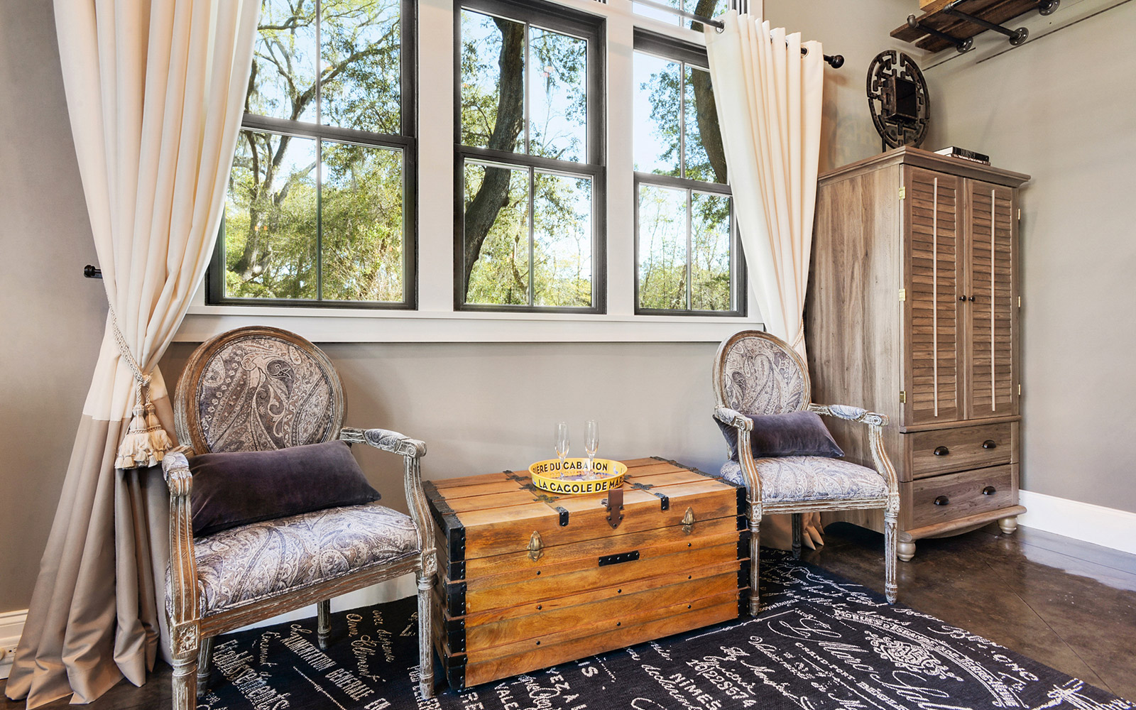 Rustic Garden Studio Home - Image 23