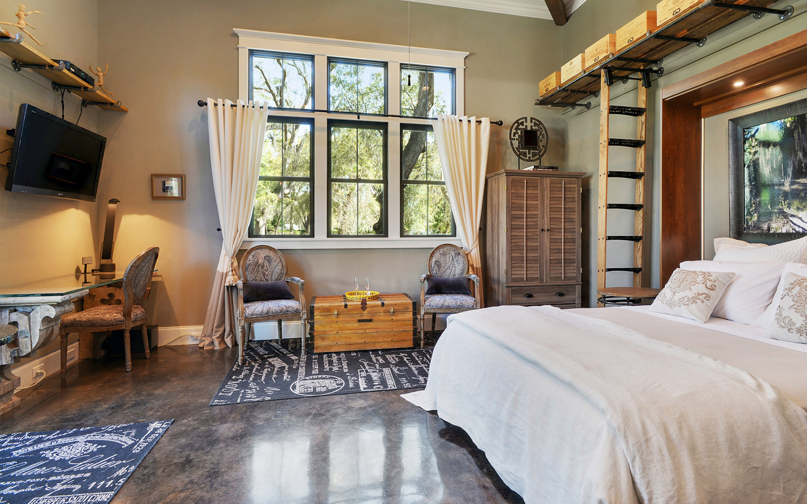 Rustic Garden Studio Home - Image 24
